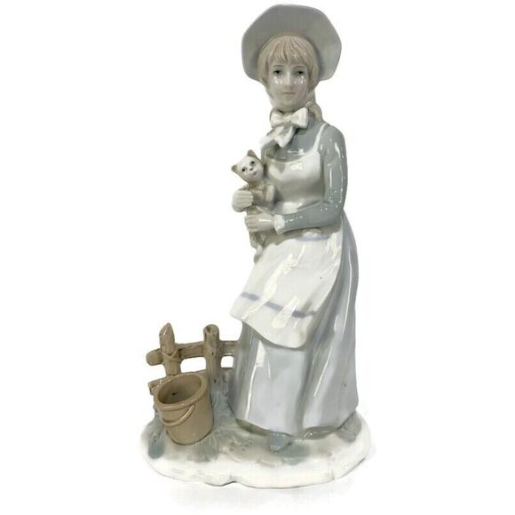Norleans Japan Woman With Cat Porcelain Figurine In The Style of Lladro 8.5" - Picture 3 of 11